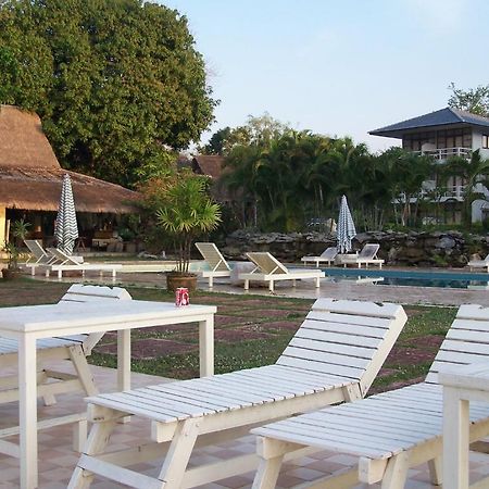 Camelia Resort Kanchanaburi Exterior photo