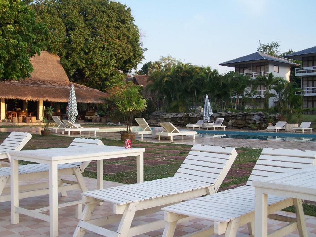 Camelia Resort Kanchanaburi Exterior photo