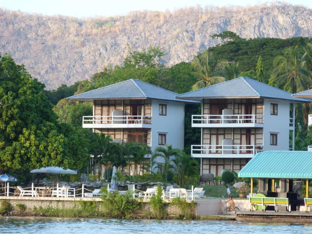 Camelia Resort Kanchanaburi Exterior photo